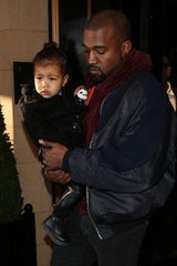 Papa Kanye holt Nori vom Kinderclub ab