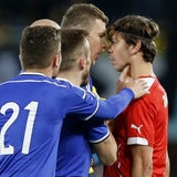 Alaba mit Knieproblemen out