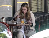 Mischa Barton beim Frustessen