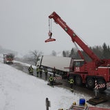 Unfall-Chaos durch Schnee-Hammer
