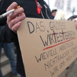 500 demonstrierten gegen Rauchverbot