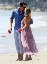 Kaley Cuoco verliebt mit Ehemann Ryan Sweeting