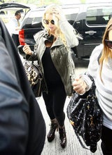 Jessica Simpson zeigt Babybauch