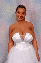 Die schrecklichsten Hochzeitskleider der Welt