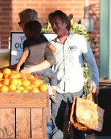 Charlize Theron mit Sohn & Sean Penn im Supermarkt