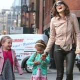 Sarah Jessica Parker bringt Kinder zur Schule