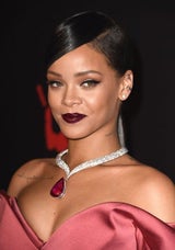Rihanna lädt die Stars zum "Diamond Ball"