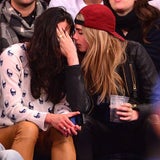 Cara Delevingne auf Kuschelkurs mit den Damen