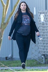 Jessica Biel: Hochschwanger am Set