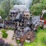 Historisches Rathaus in Waalre durch Feuer komplett zerstört