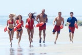 Zac Efron stürzt am "Baywatch"-Set