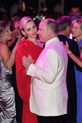 Charlène & Albert: Liebes-Show am Rotkreuzball