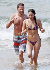 Sexy Jenson Button urlaubt mit Verlobter Jessica Michibata
