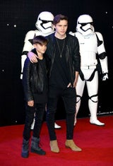 Brooklyn & Romeo Beckham bei "Star Wars"-Premiere in London