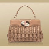 Isabella Rossellini entwirft Handtaschen für Bulgari