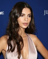 Emily Ratajkowski - Sexy in Silber