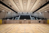 Mit einer Raumhöhe von neun Metern und einem neuen Sportboden ist die Halle künftig auch für nationale Ballsportveranstaltungen geeignet.  