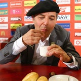 Koller als Franzose verkleidet