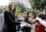 Carla Bruni-Sarkozy zeigt riesige Babykugel