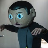 "Frank": Michael Fassbender mit Papp-Kopf