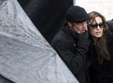 Angelina Jolie kriegt nicht genug von Brillenschlange Brad Pitt