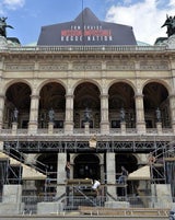 Aufbauarbeiten in der Staatsoper für "Mission Impossible"-Premiere