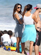Eva Longoria: Strandausflug mit Mario Lopez & seiner Familie