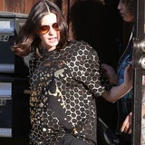 Anne Hathaway versteckt Babybauch