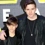 Brooklyn & Romeo Beckham bei "Star Wars"-Premiere in London