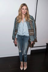 Olivia Palermo im lässigen Jeans-Look