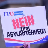 Flüchtlingsdemo in Liesing
