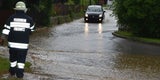 Unwetter legen Bahnstrecken lahm