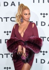 Beyoncé zeigt Mega-Dekolleté