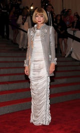 Anna Wintours Met Ball-Outfits