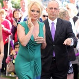 Pamela Anderson zeigt Bauch