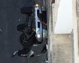 Auto hing neun Etagen über dem Abgrund