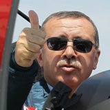 Türkei: Premier steigt in Kampfjet