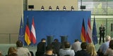 Kanzler und Merkel verlangen Asyl-Gipfel