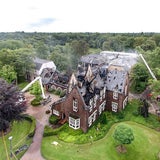 Historisches Rathaus in Waalre durch Feuer komplett zerstört
