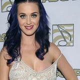 Ups! Katy Perry verliert fast ihr Kleid