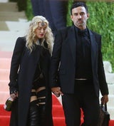 Met Gala: Madonna ging mit Flasche