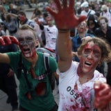 Gruseliger Zombie-Flashmob