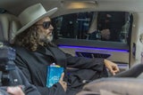 Russel Brand mit Bibel&nbsp;