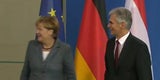 Kanzler und Merkel verlangen Asyl-Gipfel