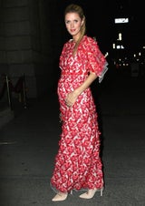 Nicky Hilton strahlt mit Babybauch