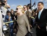 Lindsay Lohan schaut wieder einmal beim Gericht vorbei