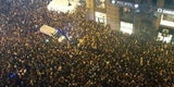 Rettung fährt mitten durch Silvestertrubel