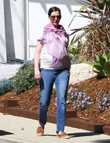 Anne Hathaway mit XXL-Babykugel