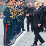 Putin bei Mega-Militärparade