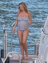Uma Thurman: Zeigt Bauch im Yacht-Urlaub